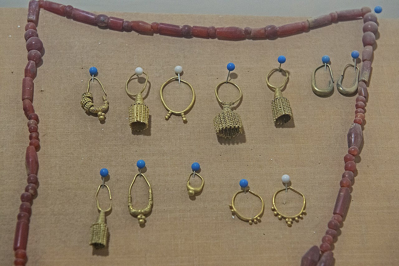 3D Printing in Jewelry: From Lost-Wax Resin to Direct Metal Production