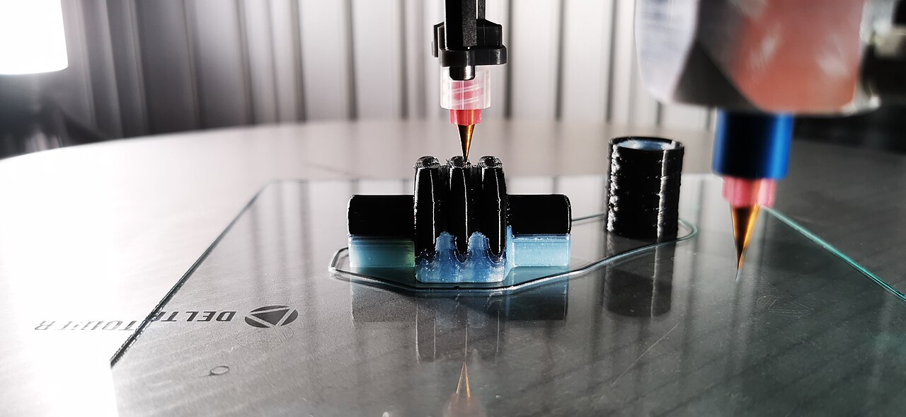Amsterdam Physicists 3D Print Ice Overhangs With No Supports, Using a Vacuum Instead of a Freezer