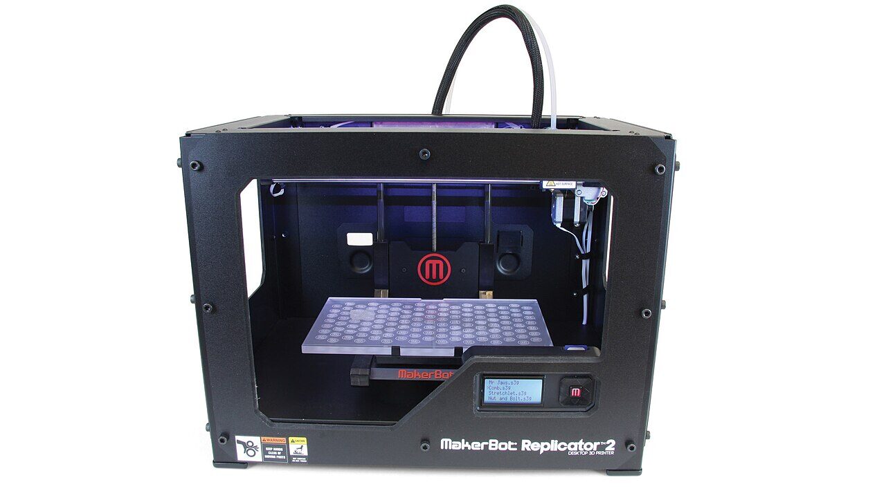 How Bambu Lab Disrupted 3D Printing: Speed, Ecosystem, and Prusa's Response